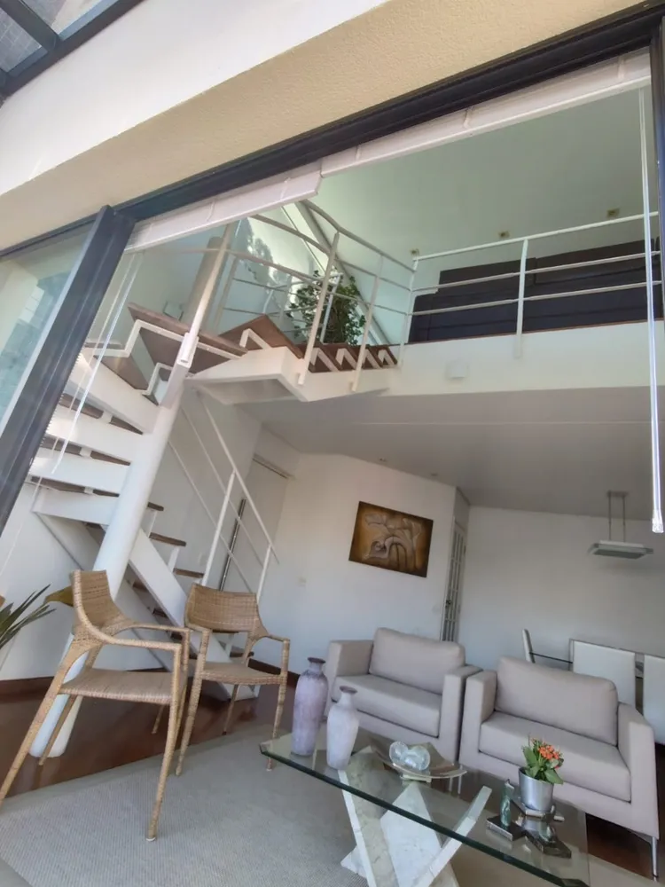 Cobertura, 3 quartos, 214 m² - Foto 2