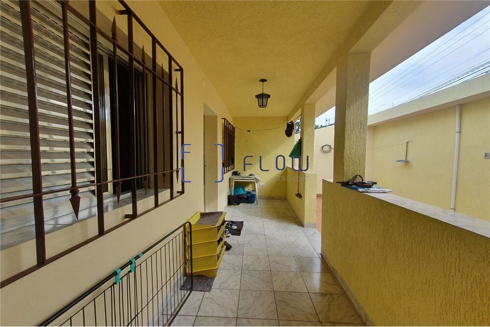 Casa à venda com 3 quartos, 150m² - Foto 2