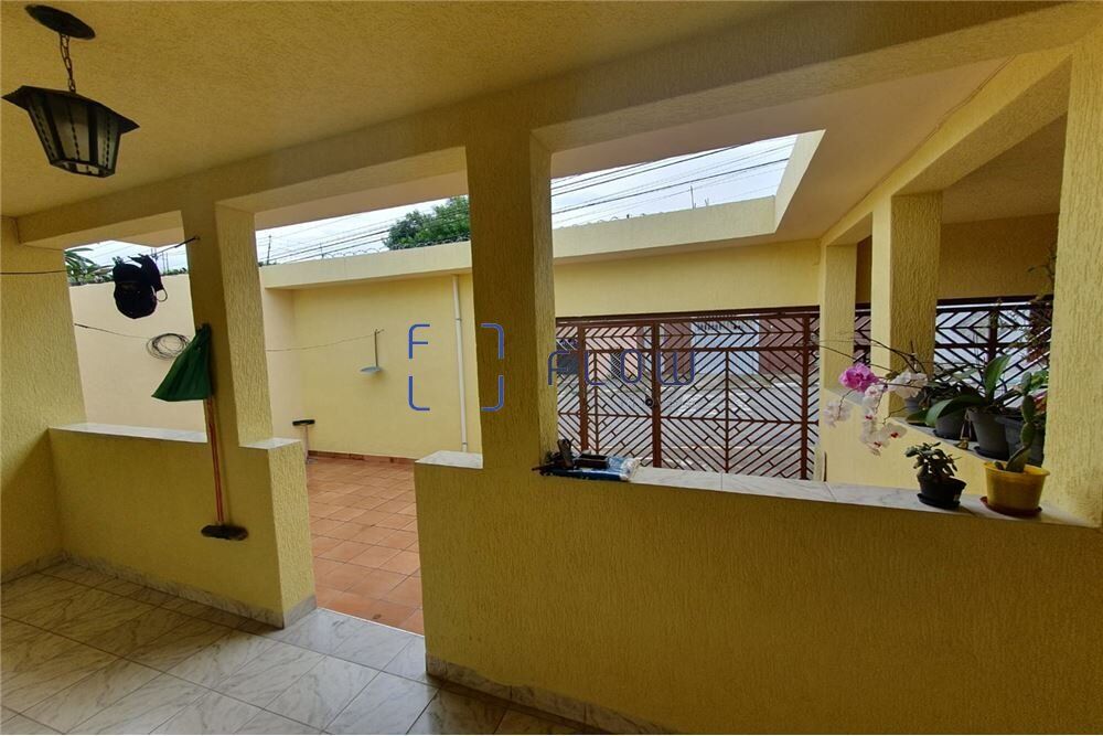 Casa à venda com 3 quartos, 150m² - Foto 3