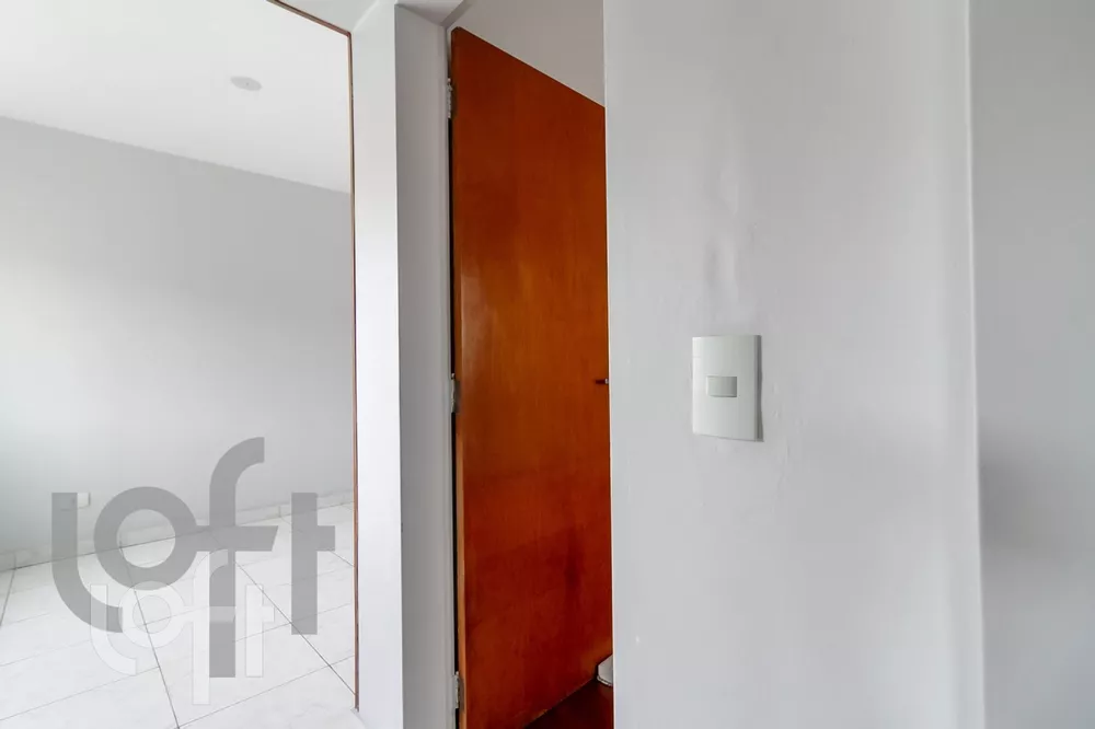 Apartamento à venda com 2 quartos, 57m² - Foto 2