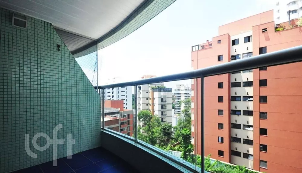 Apartamento à venda com 3 quartos, 134m² - Foto 4