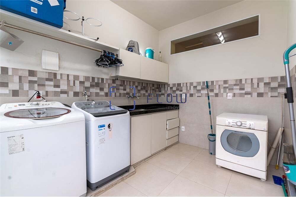 Casa à venda com 4 quartos, 267m² - Foto 28