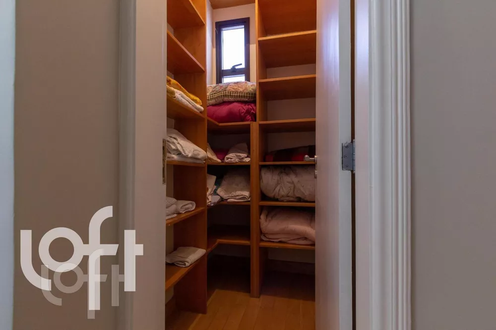 Apartamento à venda com 4 quartos, 186m² - Foto 3