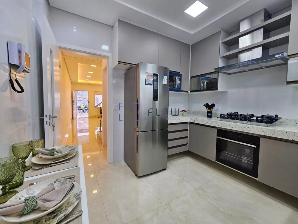 Casa à venda com 4 quartos, 175m² - Foto 1