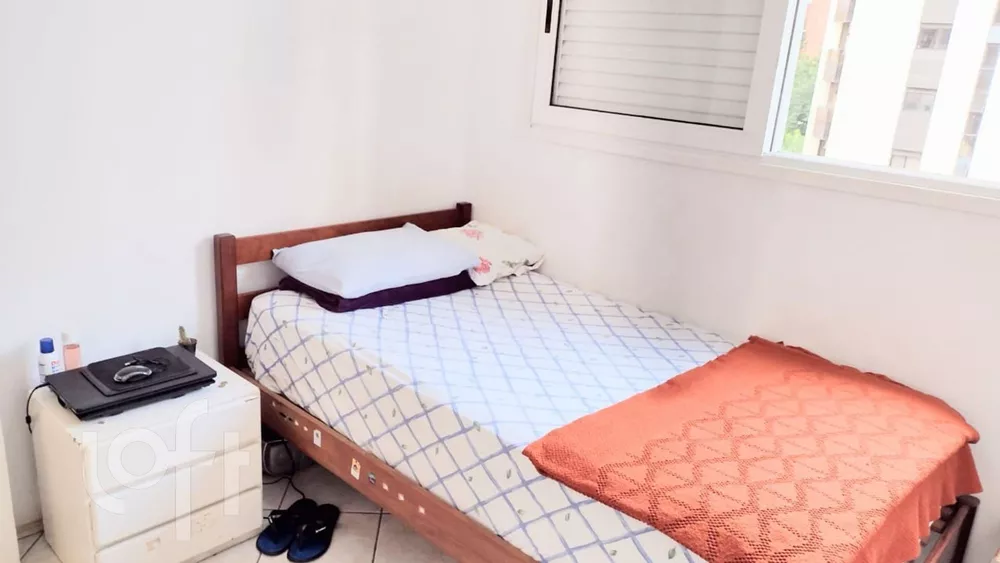 Apartamento à venda com 2 quartos, 60m² - Foto 3