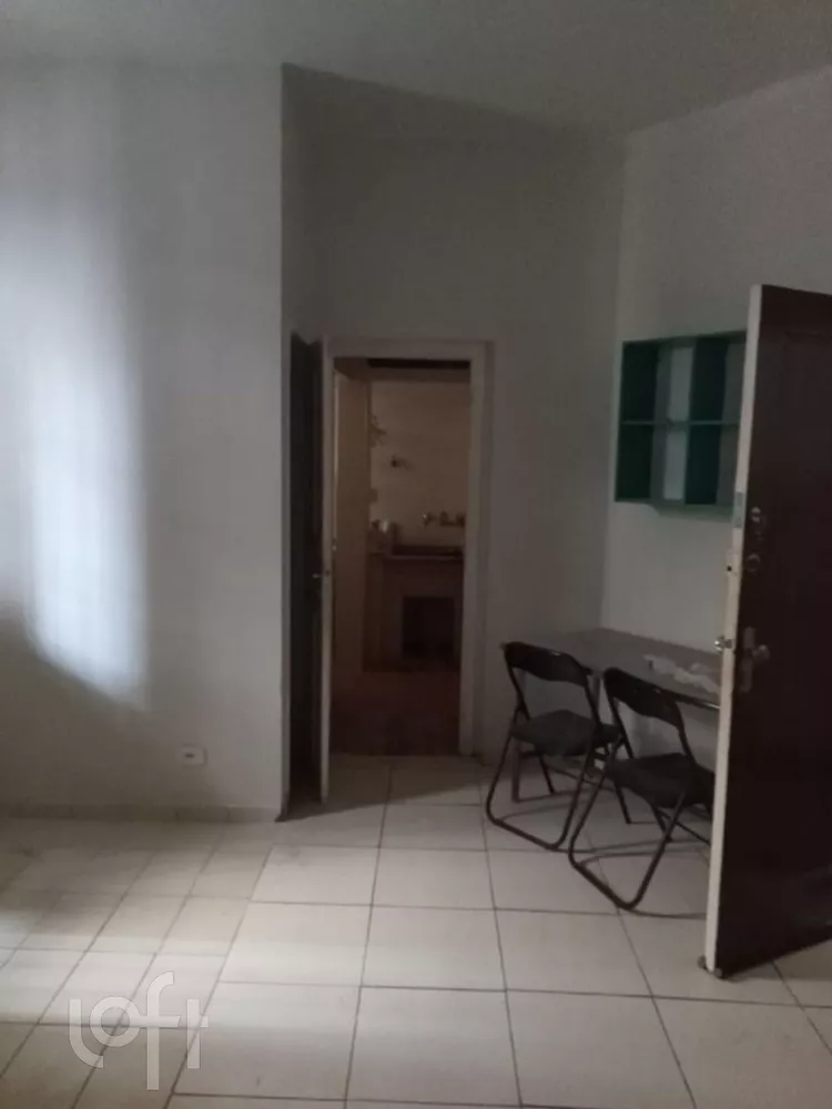 Apartamento à venda com 1 quarto, 37m² - Foto 2