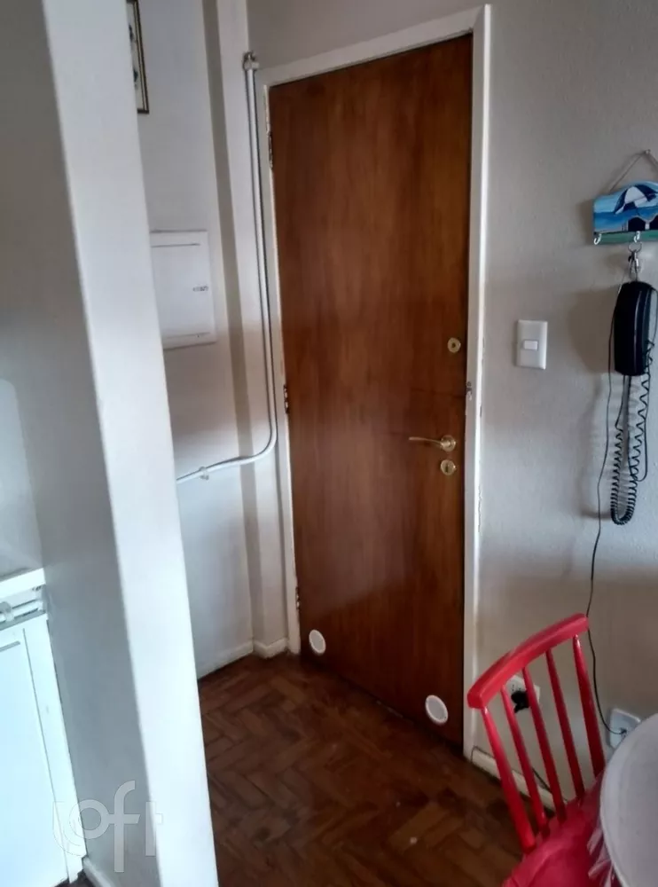 Apartamento à venda com 1 quarto, 32m² - Foto 2