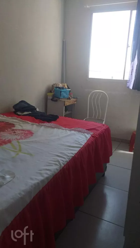 Apartamento à venda com 2 quartos, 42m² - Foto 4