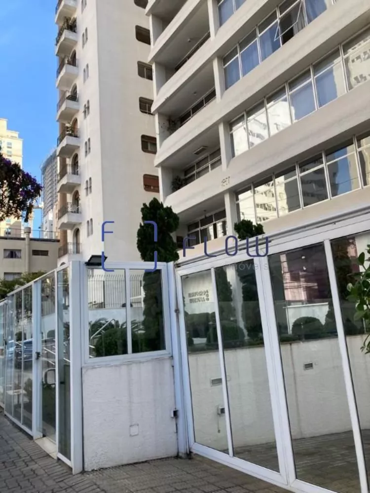 Apartamento à venda com 3 quartos, 230m² - Foto 1