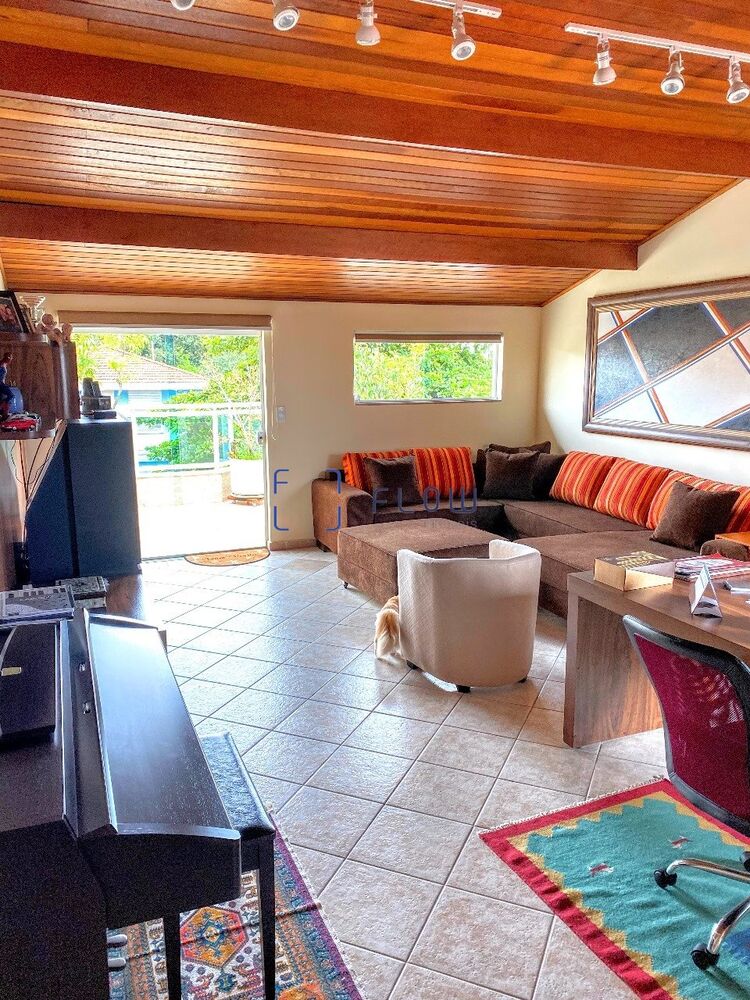 Casa, 3 quartos, 230 m² - Foto 2