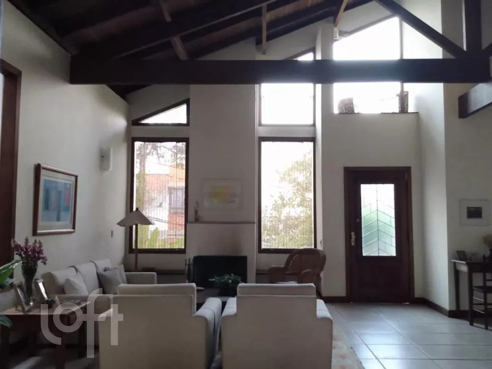 Casa à venda com 3 quartos, 324m² - Foto 1