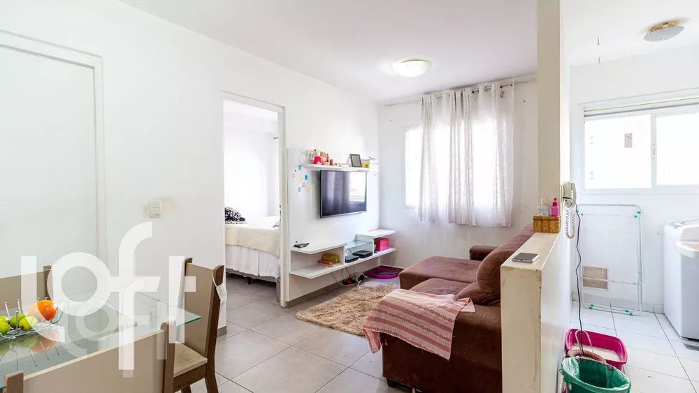 Apartamento à venda com 1 quarto, 33m² - Foto 1