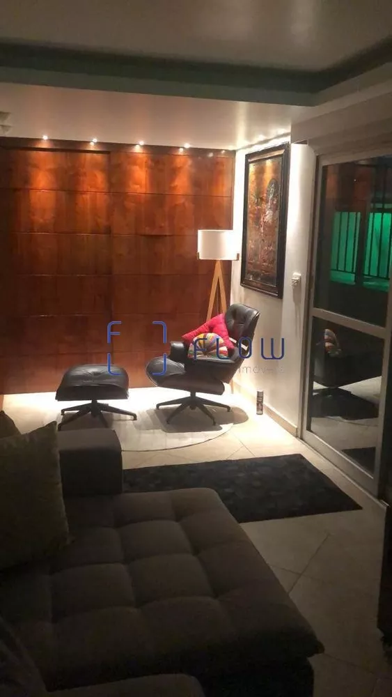 Cobertura à venda com 3 quartos, 250m² - Foto 3