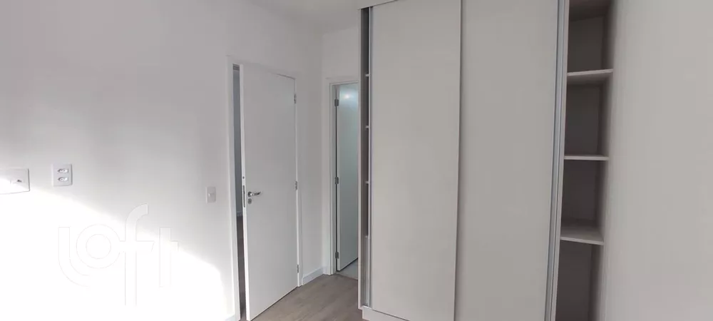 Apartamento à venda com 1 quarto, 35m² - Foto 2