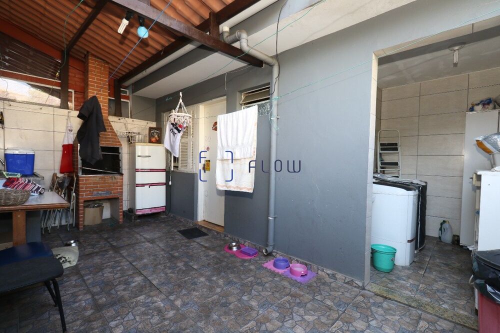 Casa, 2 quartos, 210 m² - Foto 1