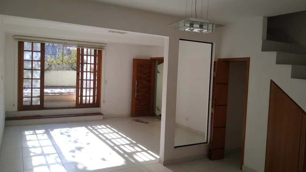 Casa, 3 quartos, 230 m² - Foto 1