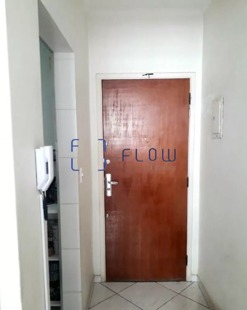 Apartamento à venda com 2 quartos, 72m² - Foto 2