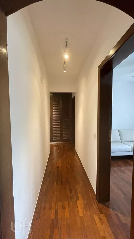 Apartamento à venda com 4 quartos, 143m² - Foto 2