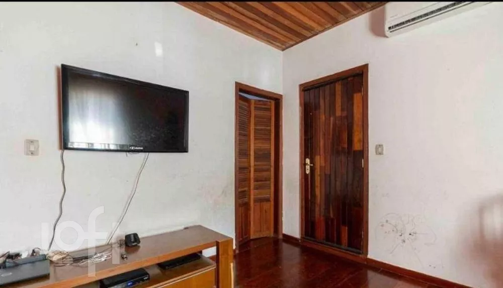 Casa à venda com 3 quartos, 180m² - Foto 3