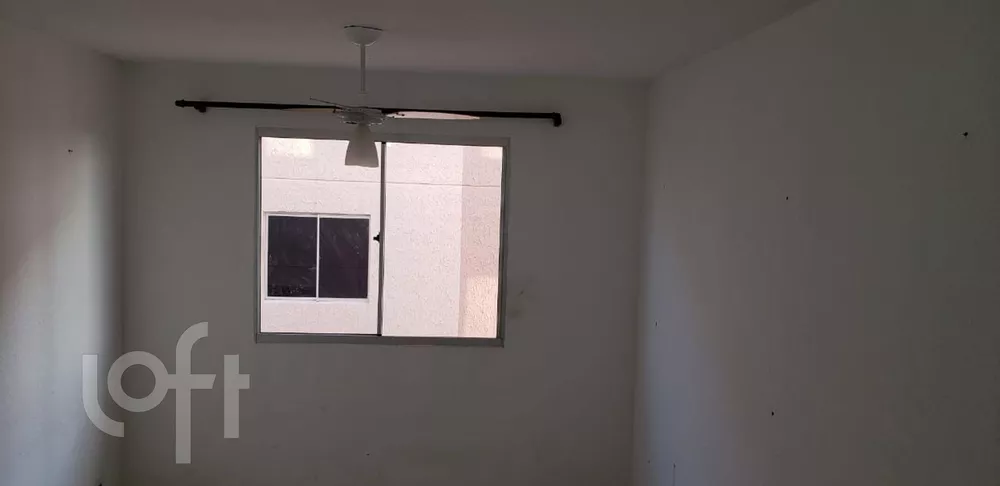 Apartamento à venda com 2 quartos, 40m² - Foto 4