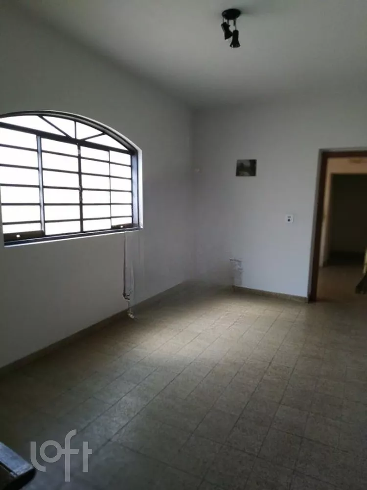 Casa à venda com 4 quartos, 120m² - Foto 1