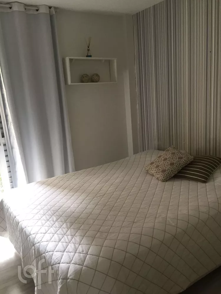 Apartamento à venda com 2 quartos, 70m² - Foto 4