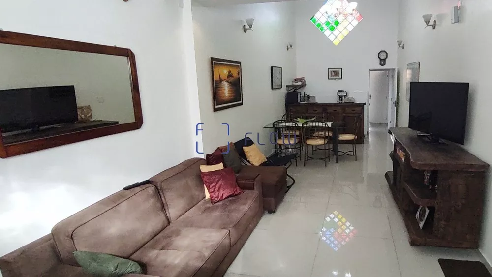 Casa à venda e aluguel com 4 quartos, 212m² - Foto 1