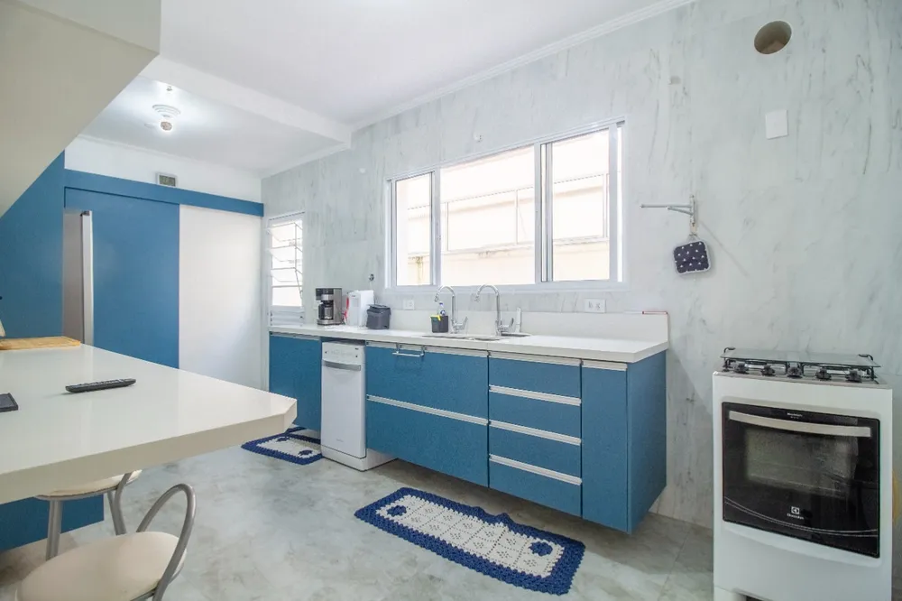 Casa, 3 quartos, 213 m² - Foto 1