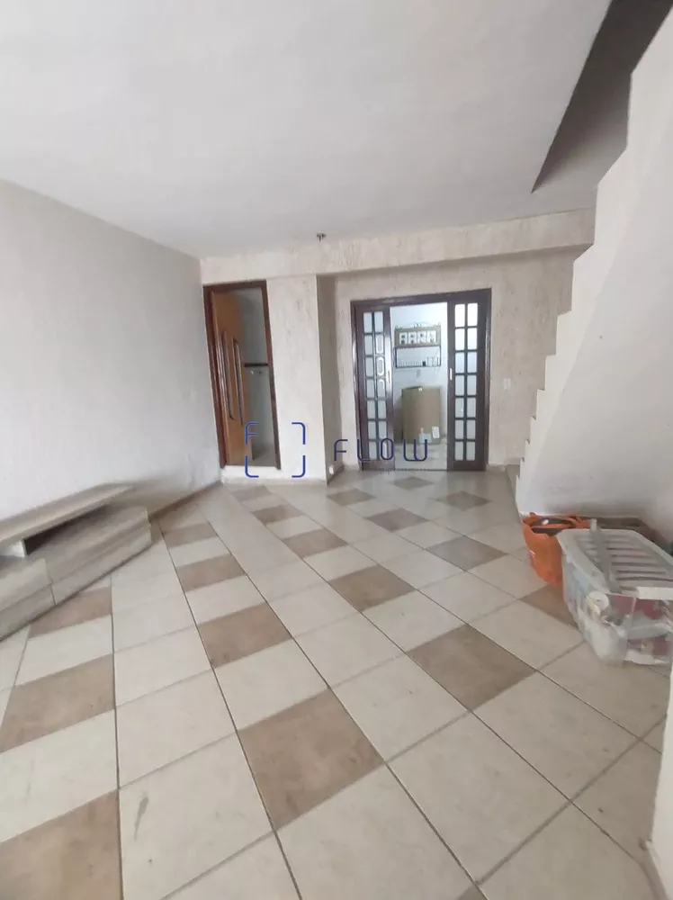 Casa à venda e aluguel com 4 quartos, 158m² - Foto 2