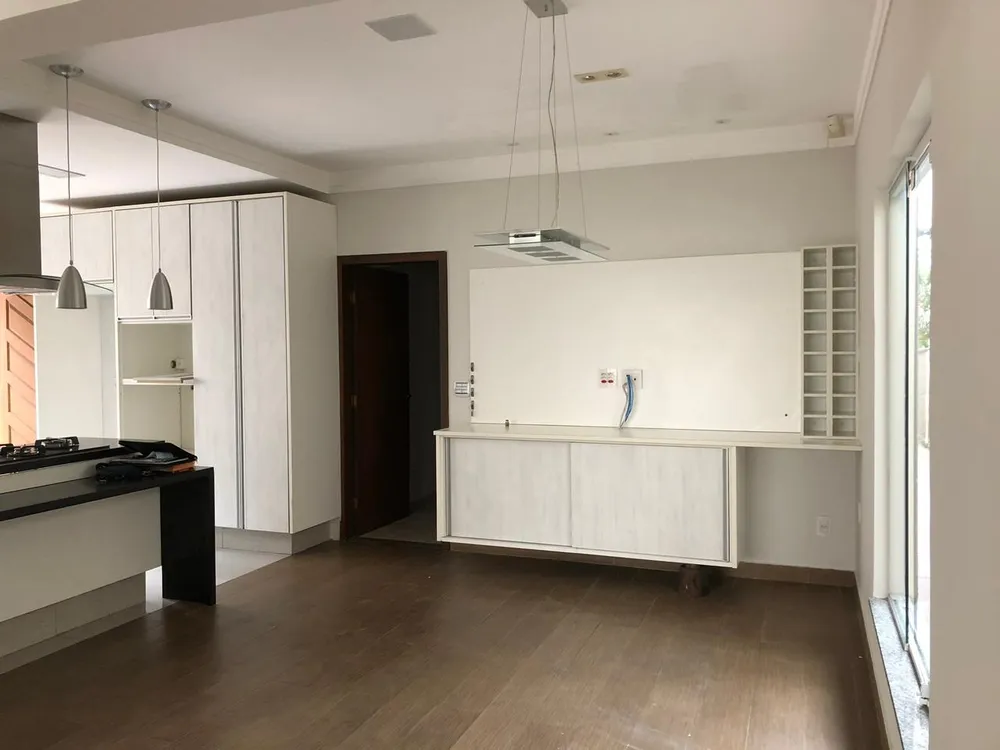 Casa, 5 quartos, 300 m² - Foto 2