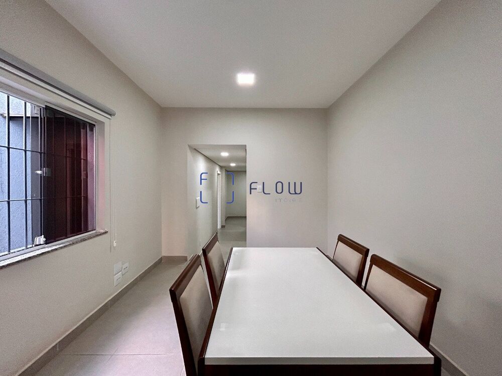 Casa, 3 quartos, 210 m² - Foto 2