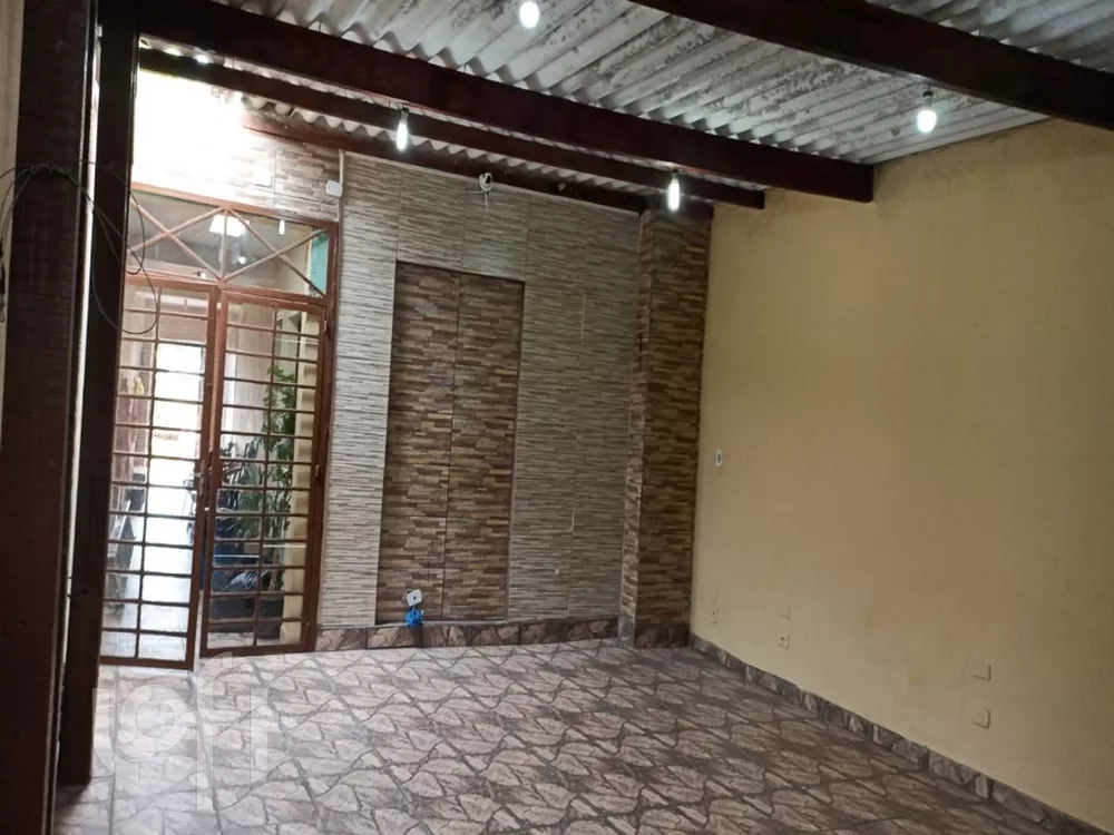 Casa à venda com 2 quartos, 150m² - Foto 1