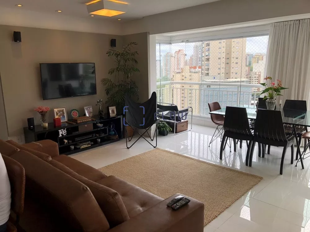 Apartamento à venda com 3 quartos, 107m² - Foto 1