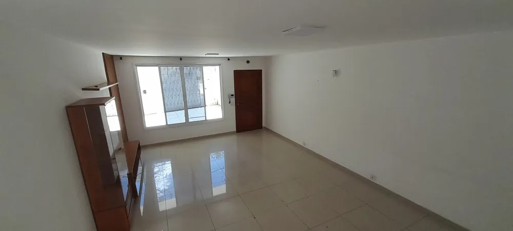 Casa, 3 quartos, 215 m² - Foto 2