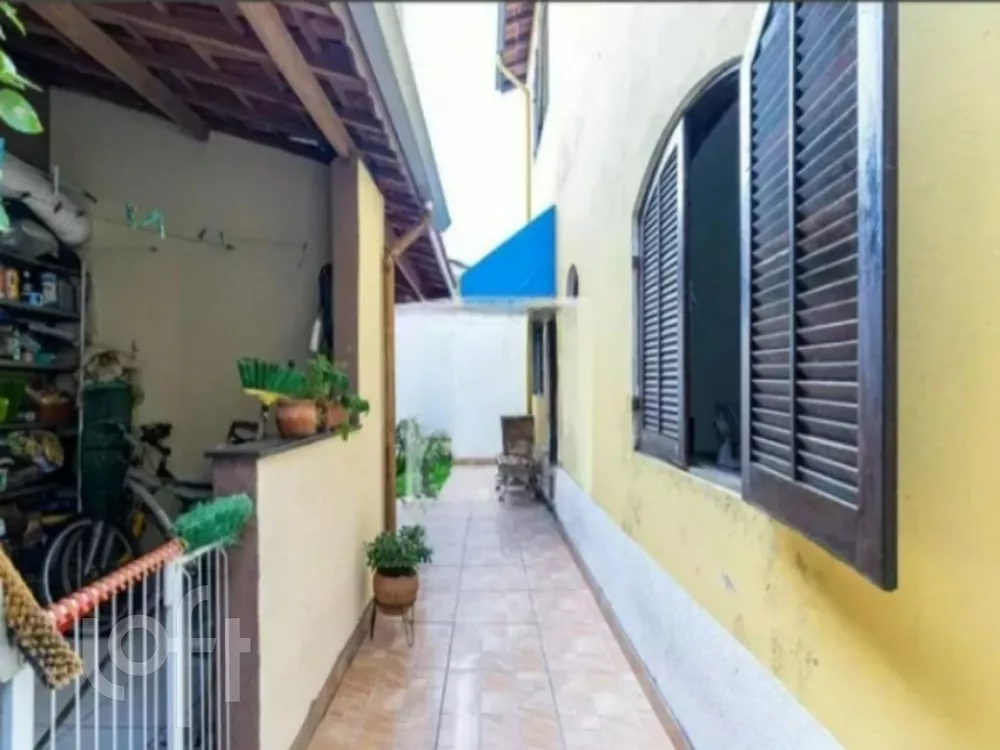 Casa à venda com 3 quartos, 200m² - Foto 4