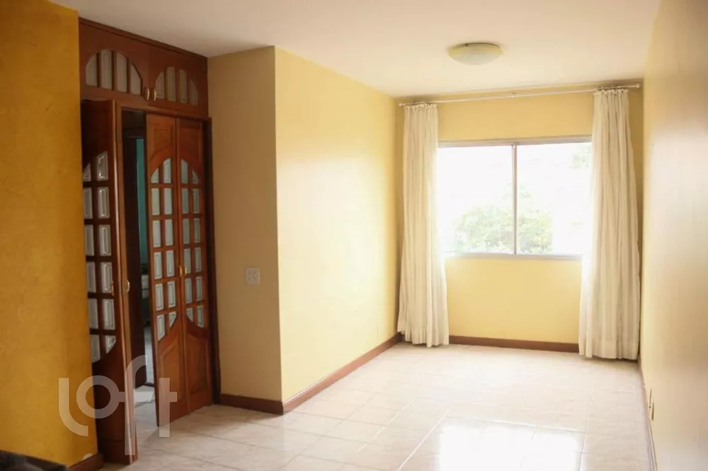 Apartamento à venda com 2 quartos, 62m² - Foto 1