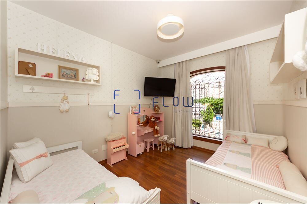 Apartamento à venda com 4 quartos, 225m² - Foto 8