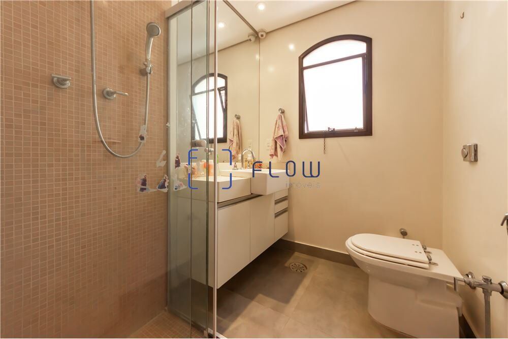 Apartamento à venda com 4 quartos, 225m² - Foto 13