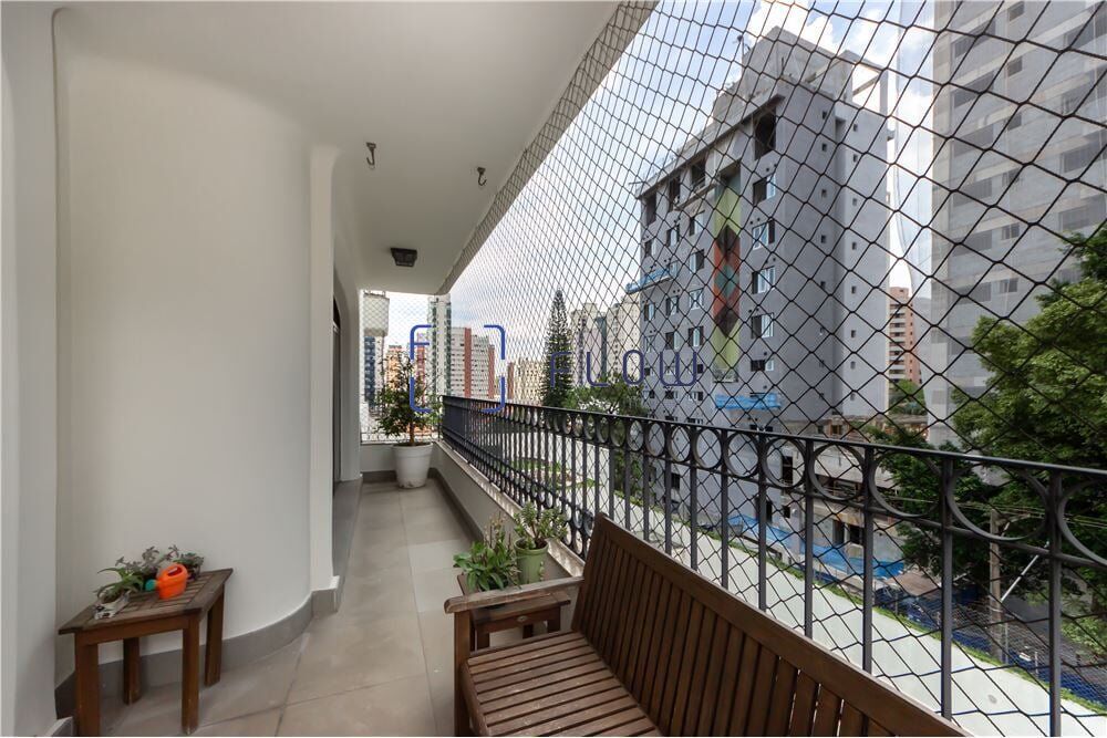 Apartamento à venda com 4 quartos, 225m² - Foto 7