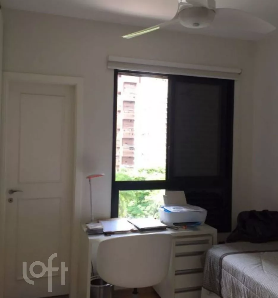 Apartamento à venda com 3 quartos, 158m² - Foto 3