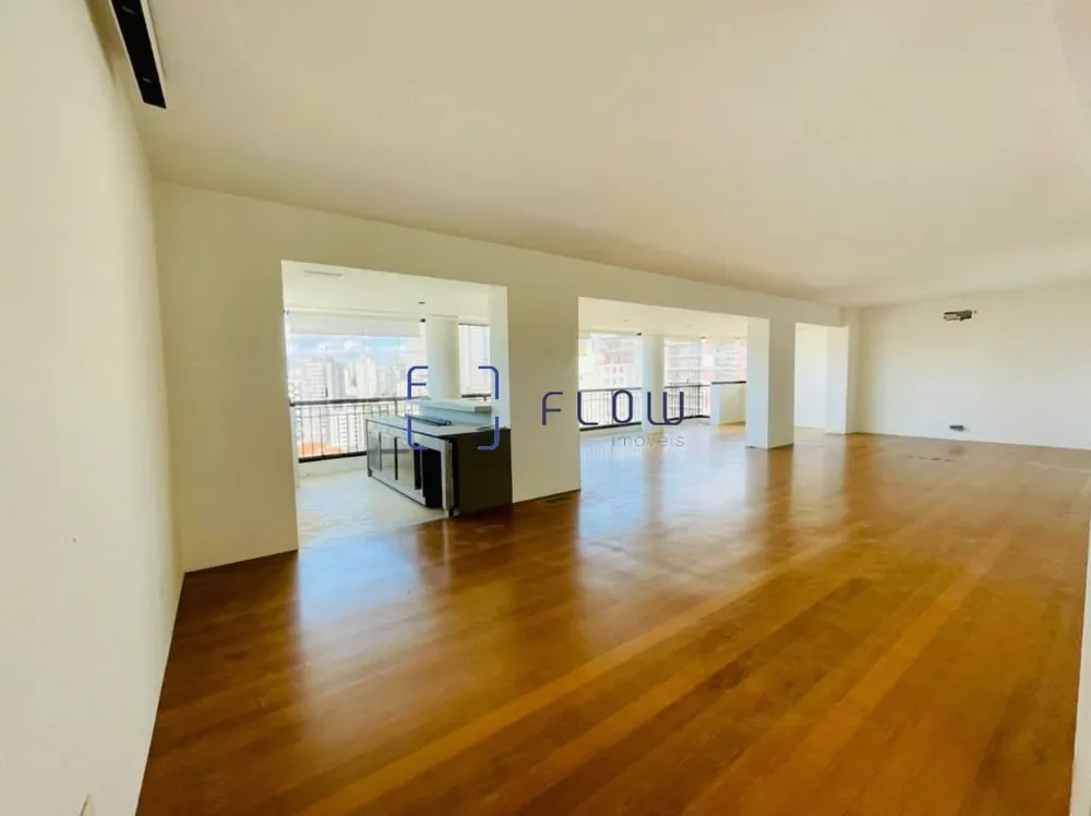 Apartamento, 3 quartos, 215 m² - Foto 1