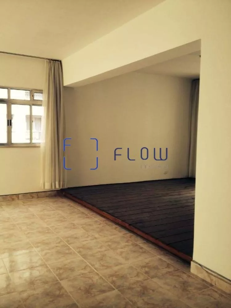 Apartamento à venda com 3 quartos, 220m² - Foto 1