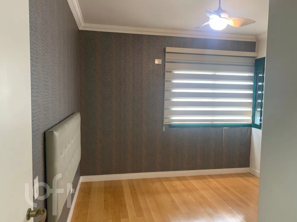 Apartamento à venda com 3 quartos, 257m² - Foto 2