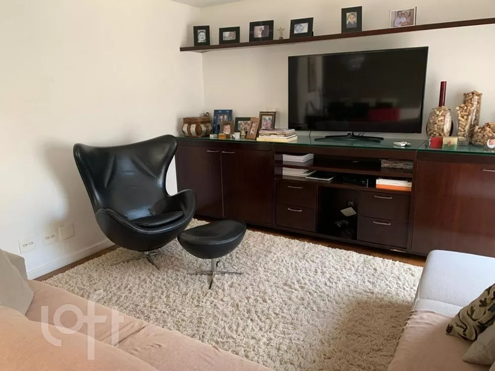 Apartamento à venda com 3 quartos, 191m² - Foto 3