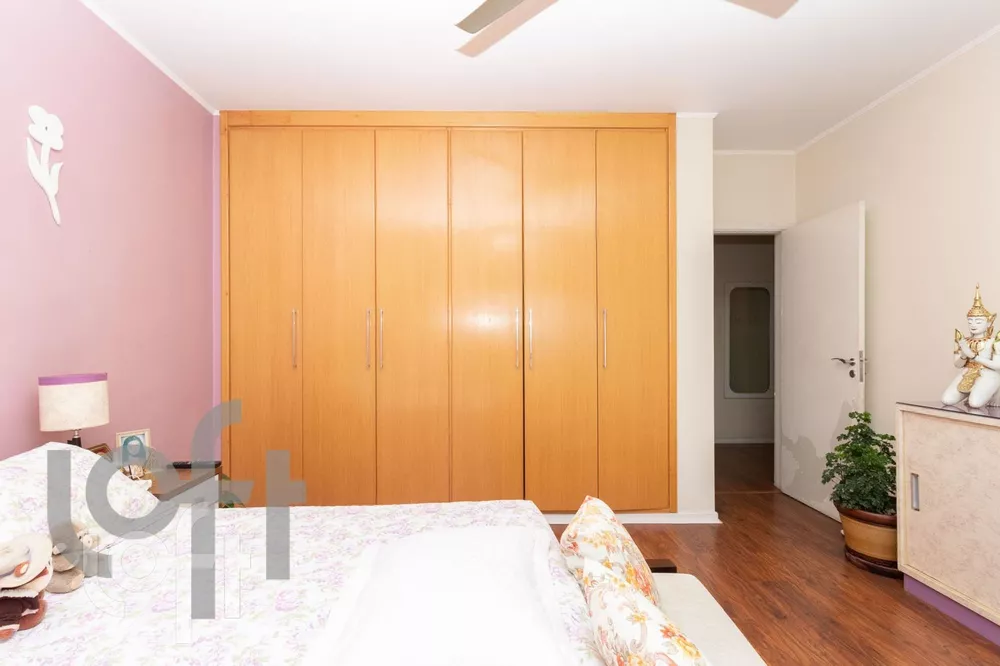 Apartamento à venda com 3 quartos, 160m² - Foto 2