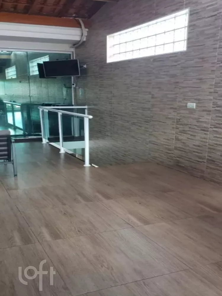 Casa à venda com 2 quartos, 142m² - Foto 1