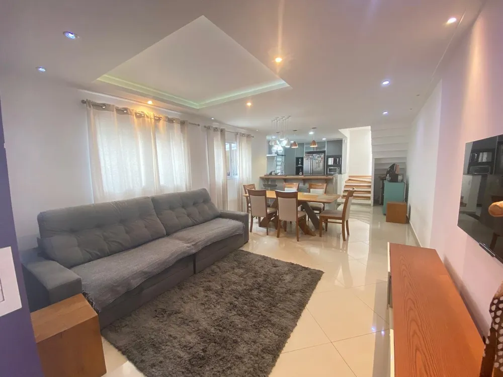 Casa, 3 quartos, 250 m² - Foto 1