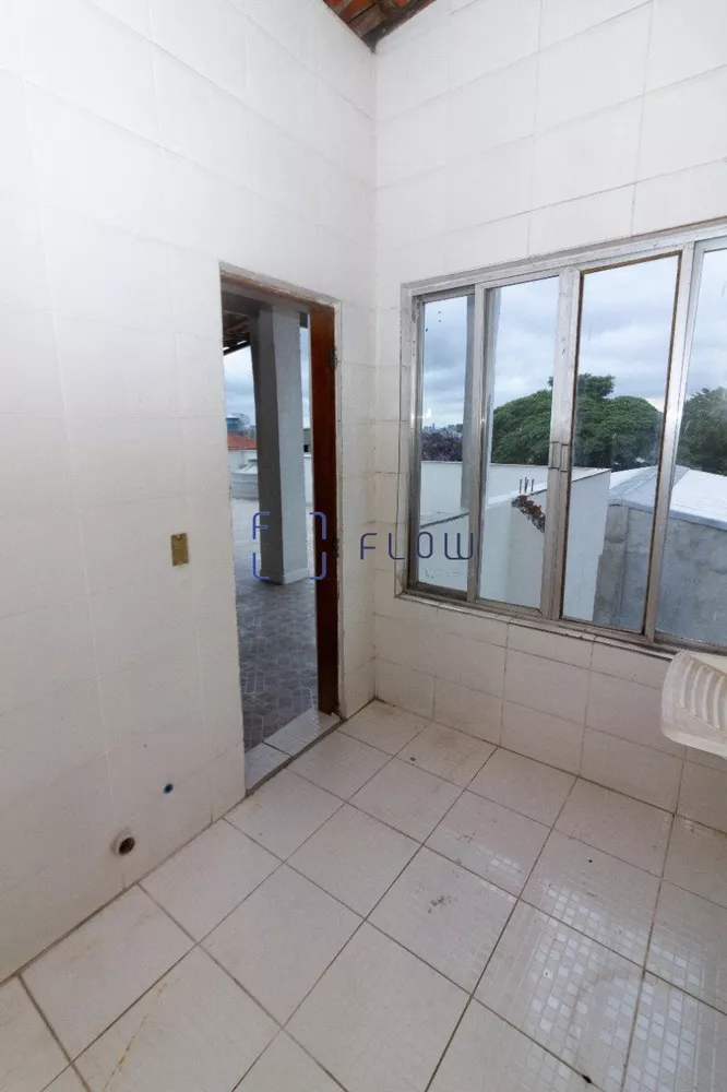 Casa à venda e aluguel com 3 quartos, 222m² - Foto 7