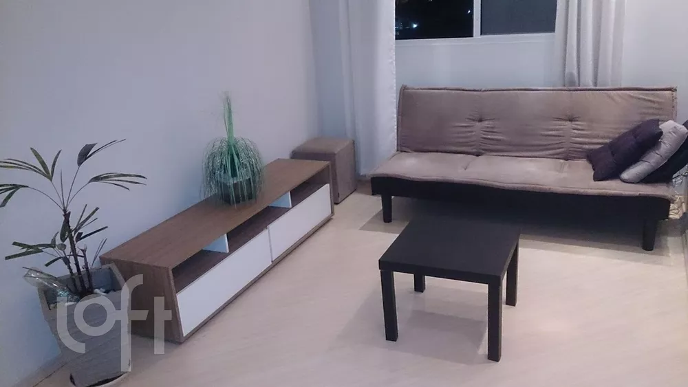 Apartamento à venda com 2 quartos, 44m² - Foto 1