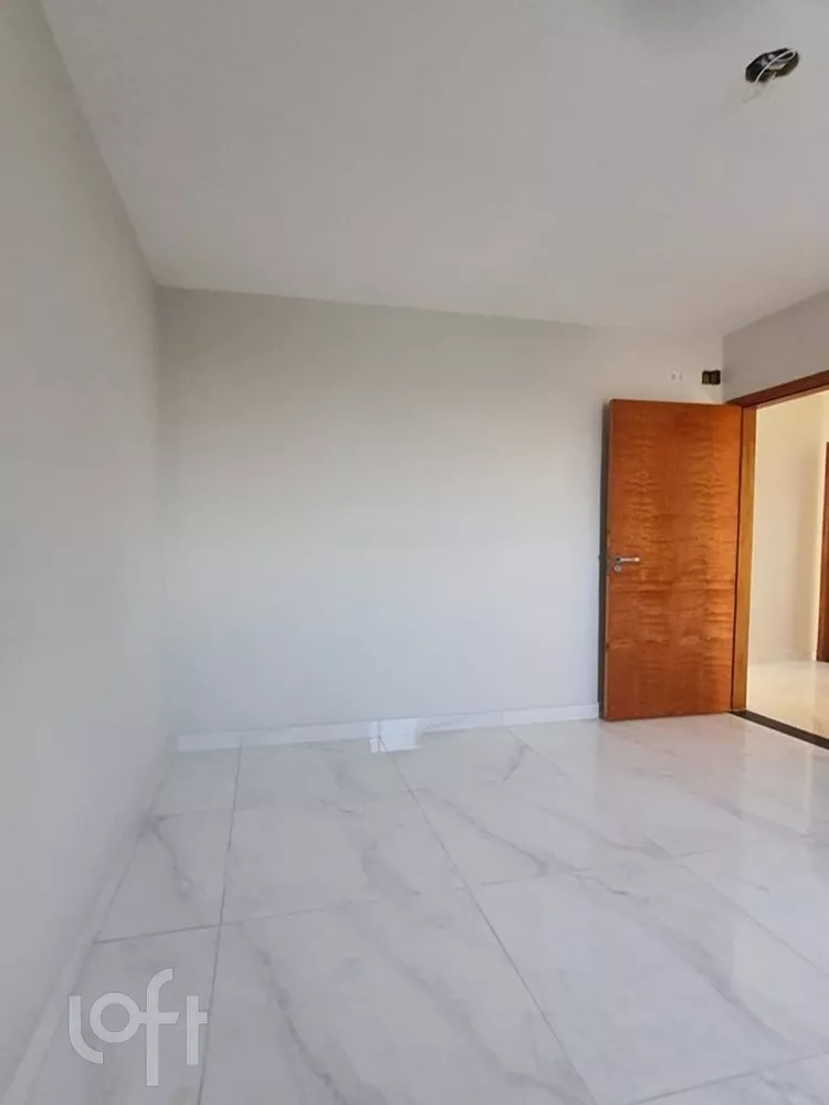 Apartamento à venda com 2 quartos, 40m² - Foto 2